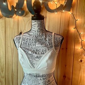 🌸☀️Free People Cream Intimately Bralette☀️🌸